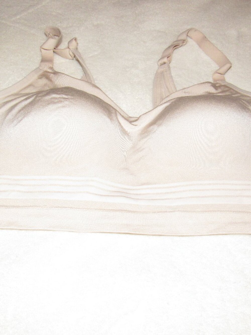 Warner's Beige Wireless Bra  Size Large  USED